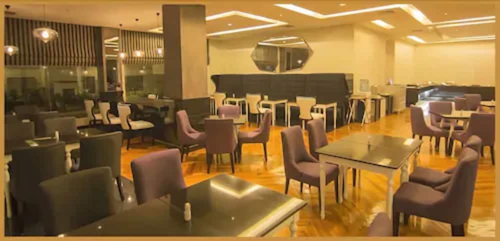 Hotel Diradja Cakarta Dış mekan fotoğraf