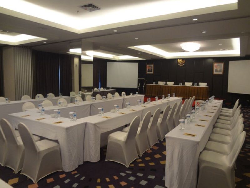Hotel Diradja Cakarta Dış mekan fotoğraf