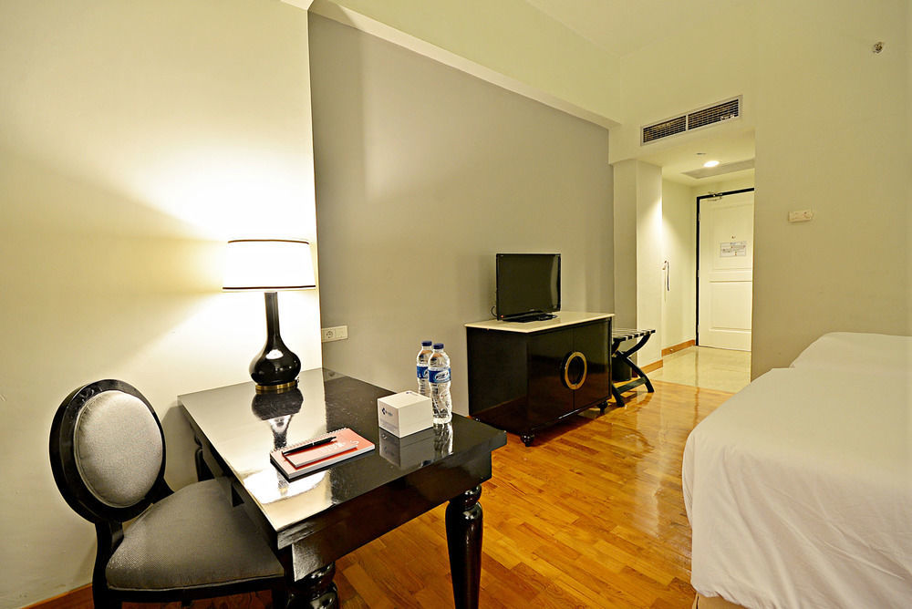 Hotel Diradja Cakarta Dış mekan fotoğraf
