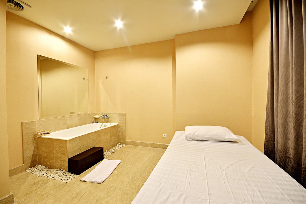 Hotel Diradja Cakarta Dış mekan fotoğraf